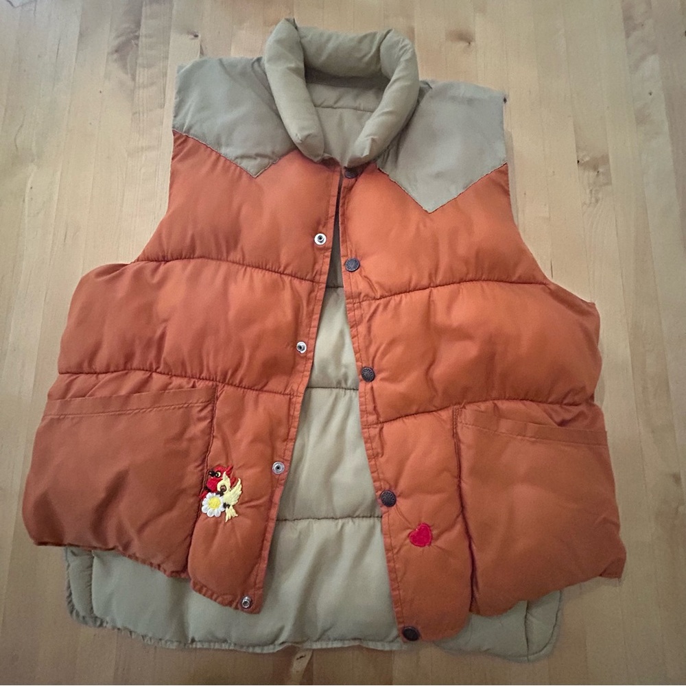 Vintage Puffer Vest size M Reversible Tan/Orange Embroidered